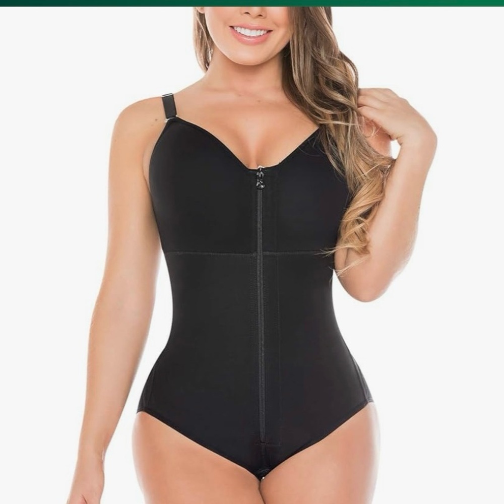Salome girdle Sz XL Brand new.Made in Colombia original